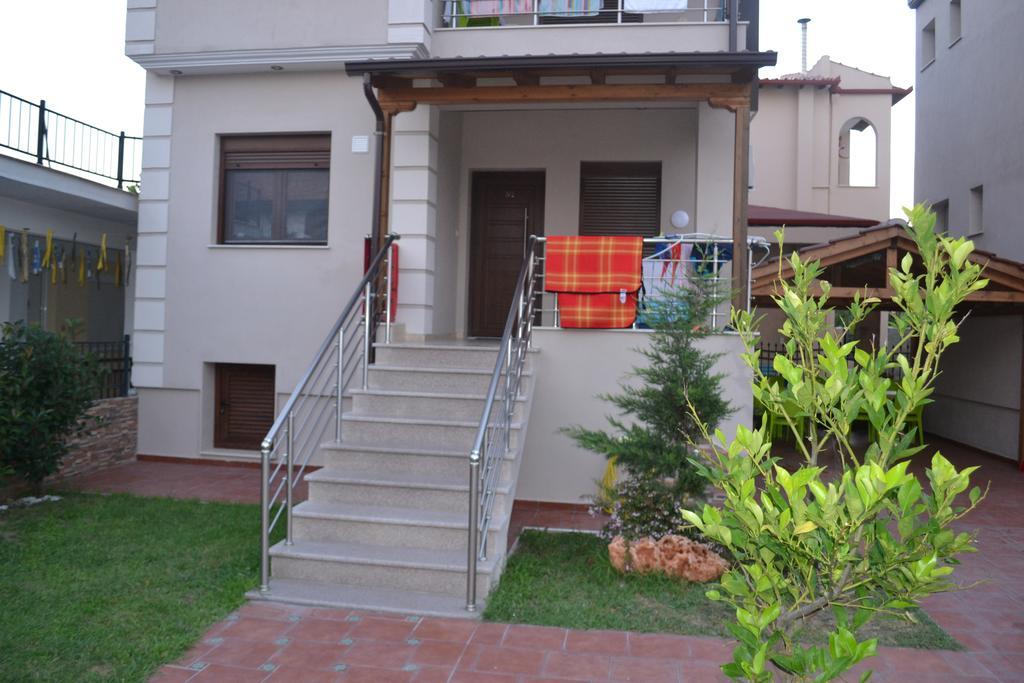 Αmalia Lux Villas Vrasná Exteriör bild