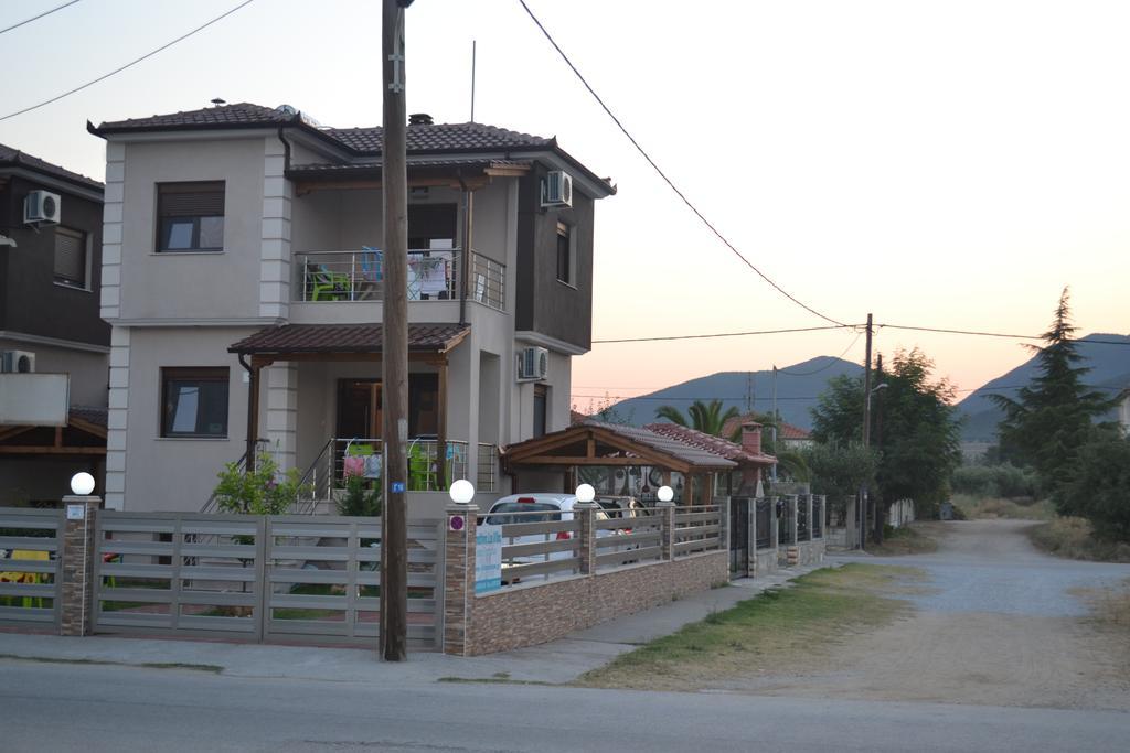Αmalia Lux Villas Vrasná Exteriör bild