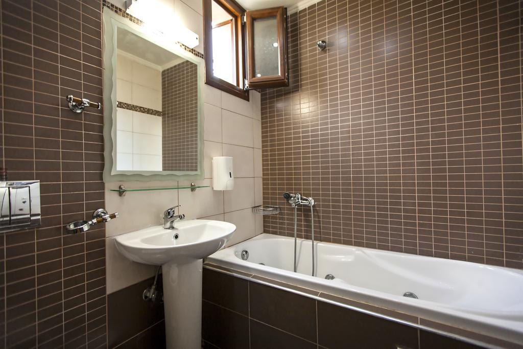 Αmalia Lux Villas Vrasná Exteriör bild